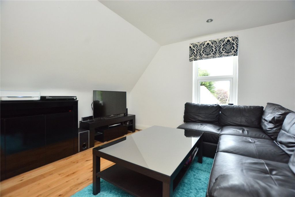 Property photo 2 of 18 Picture No. 31
