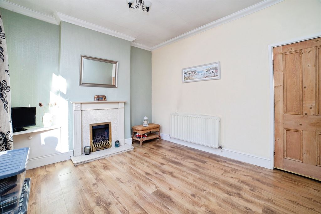 Property photo 3 of 20