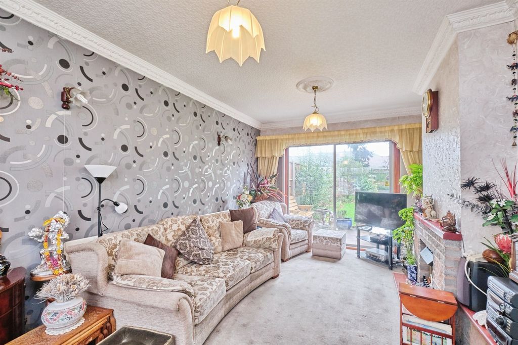 Property photo 2 of 16