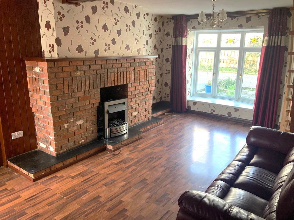 Property photo 3 of 14