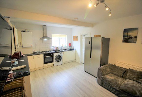 Property photo 1 of 8 9365193.Jpg