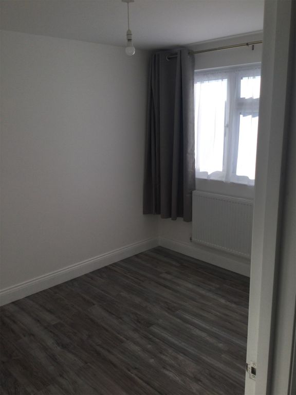 Property photo 3 of 6 Gallery