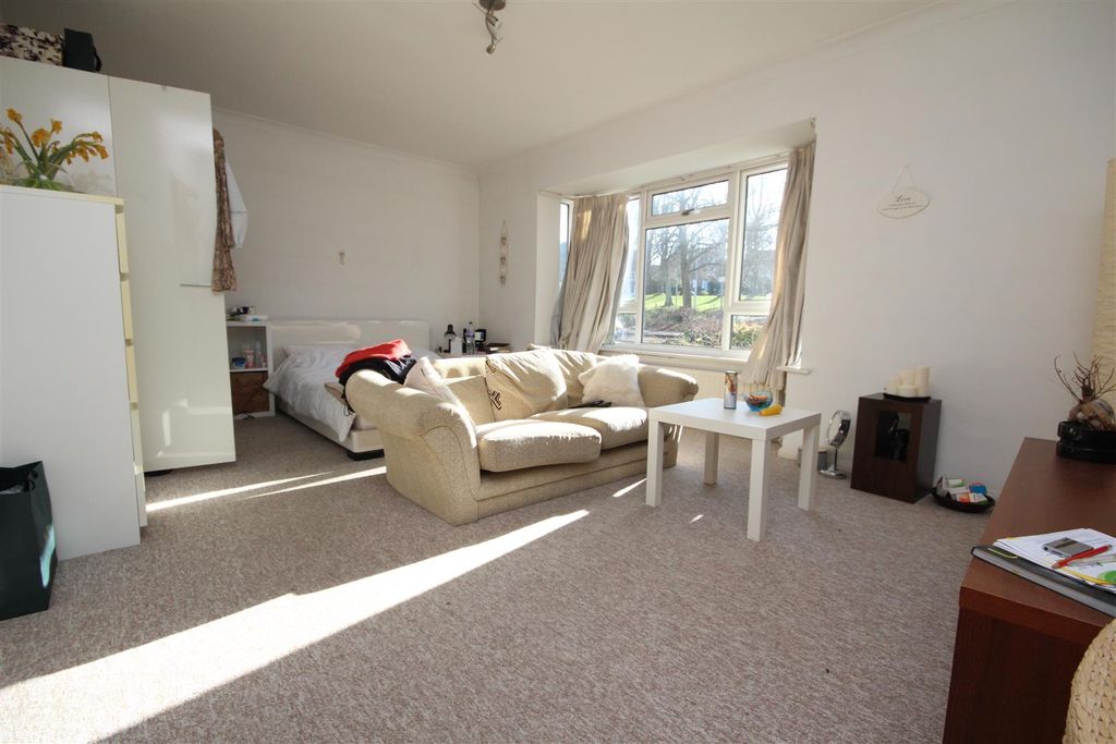 Property photo 3 of 5 Img_1846.Jpg