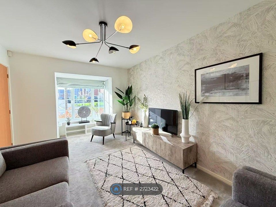 Property photo 3 of 15 Living Room