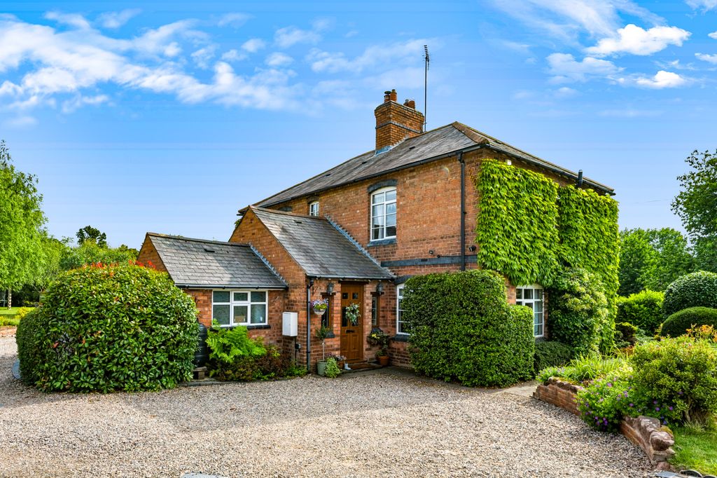 Property photo 1 of 39