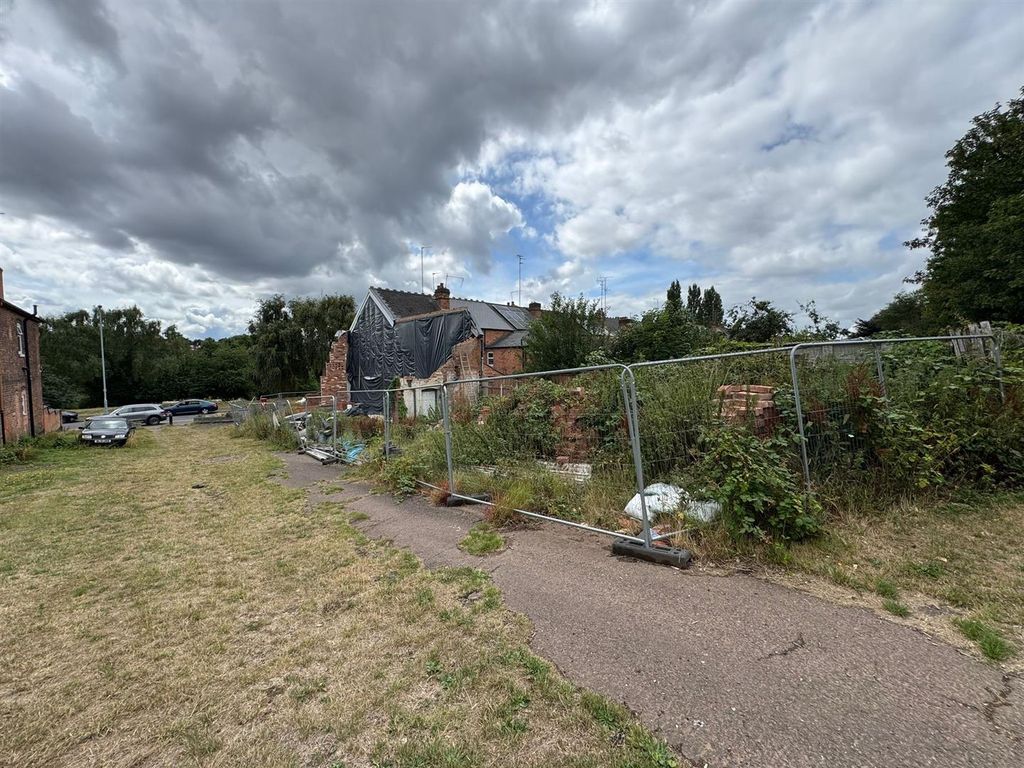 Property photo 1 of 8 06B9F316-84E5-481d-Af53-0Ea3Ec0Bbbe3.Jpg