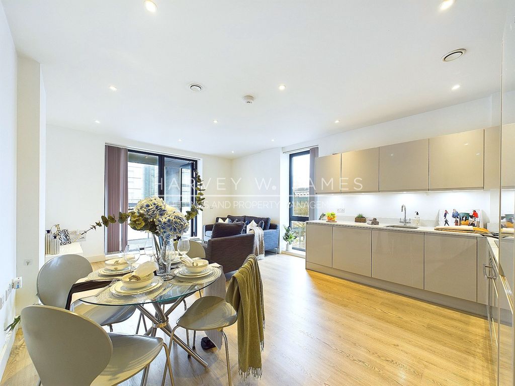 Property photo 1 of 31