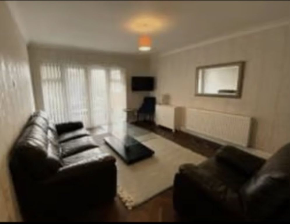Property photo 2 of 4