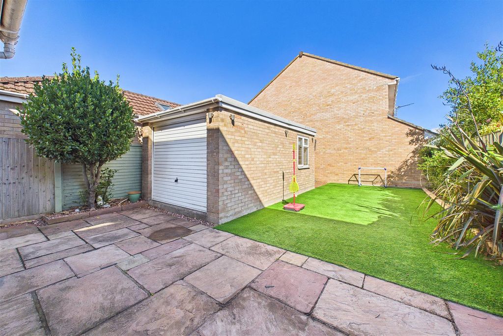 Property photo 2 of 14
