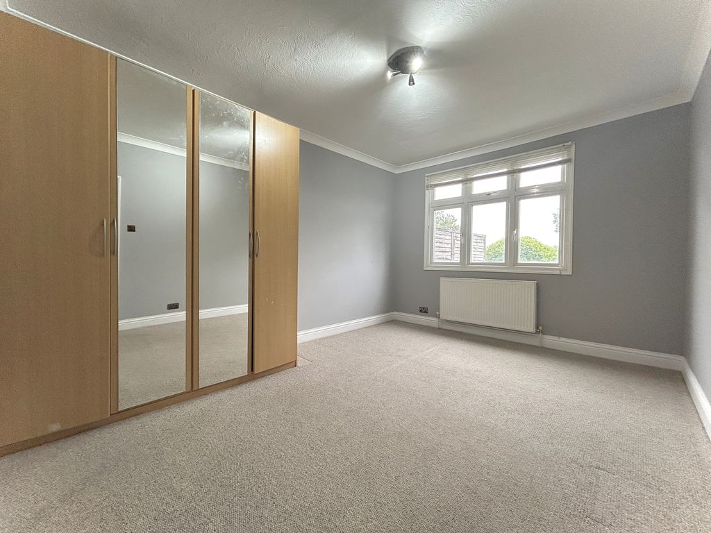 Property photo 3 of 11 Gallery