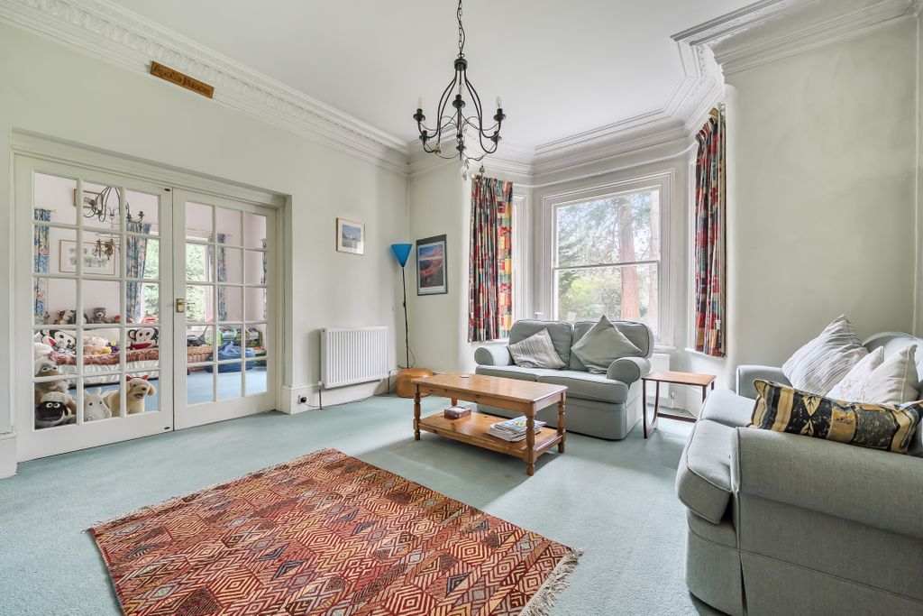 Property photo 3 of 12