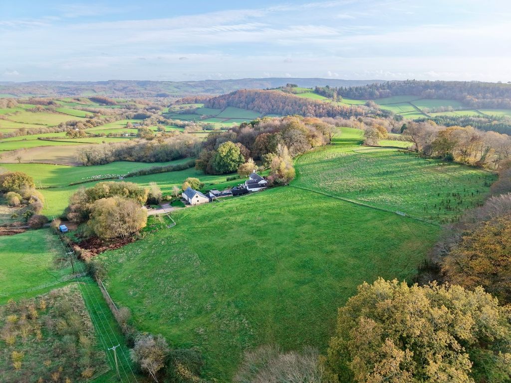 Property photo 2 of 22