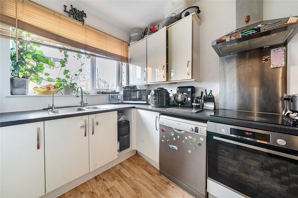 Property photo 3 of 34 Picture No. 19