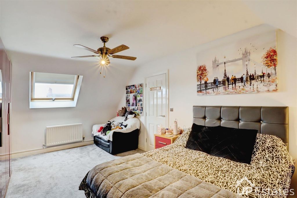 Additional image 20 of 7 bed detached house for saleSnowdrop Close, Bedworth CV12