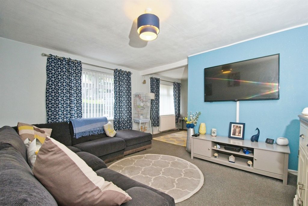 Property photo 3 of 14