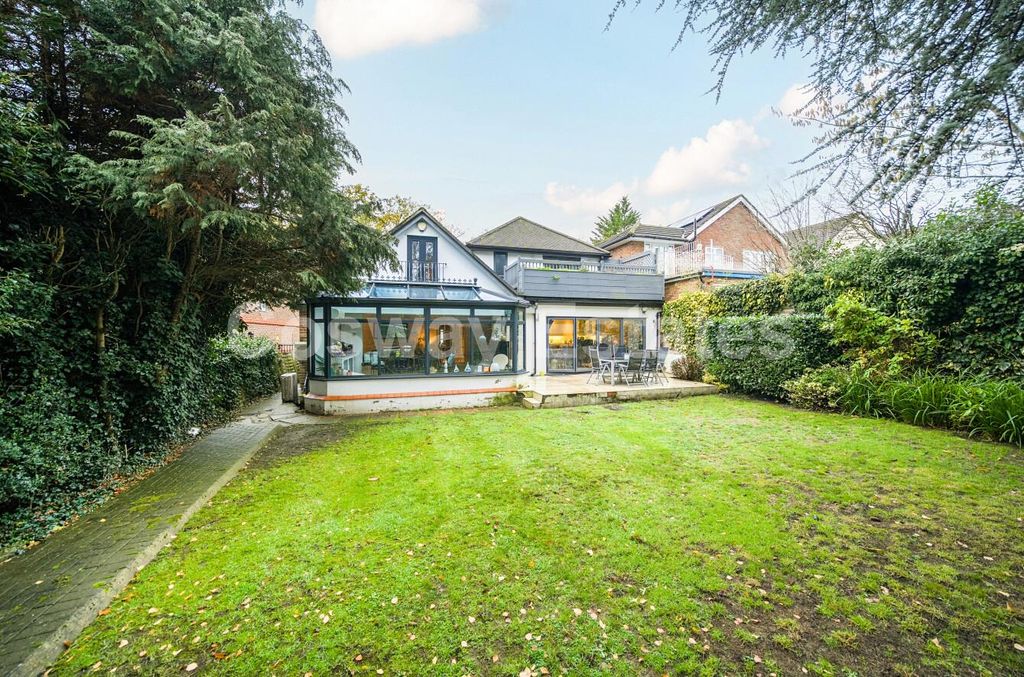 Property photo 2 of 17 38Ef10c7-A249-423d-80d5-c2Ae78E2Ec72.Jpg