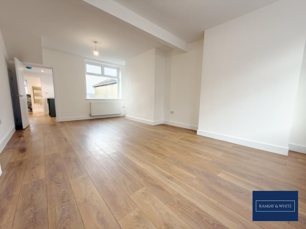 Property photo 3 of 11 Photo 3