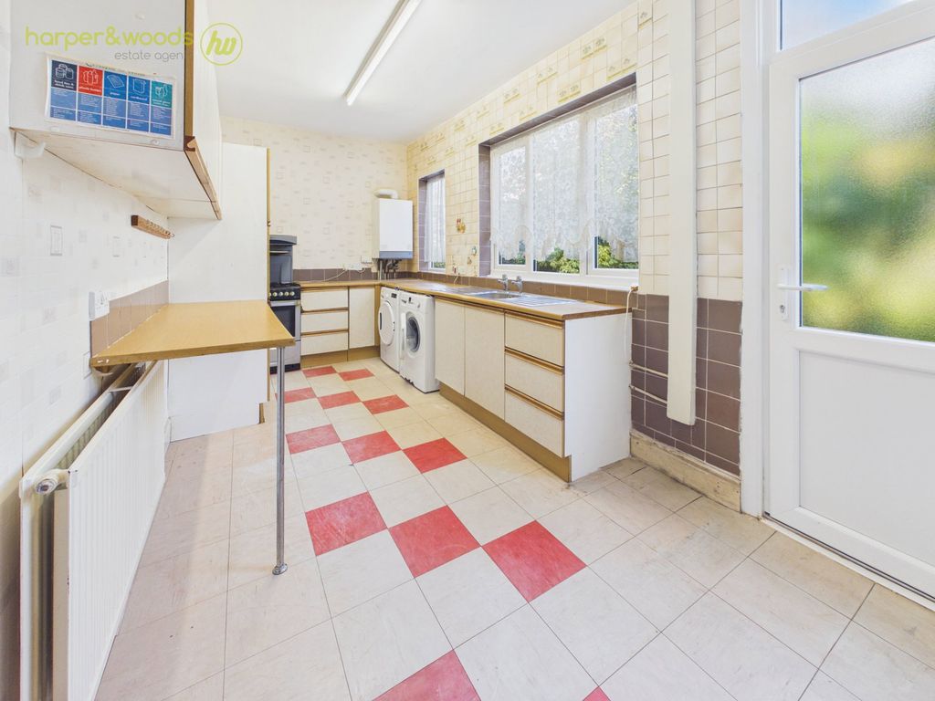 Property photo 2 of 34