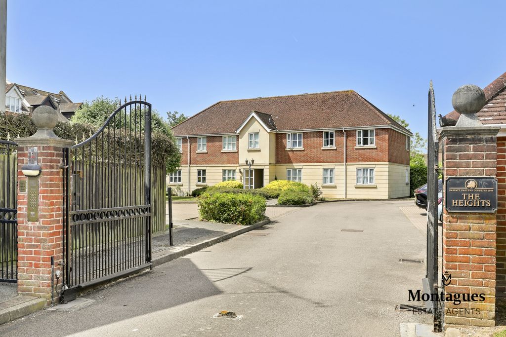 Property photo 1 of 13 Photo 14