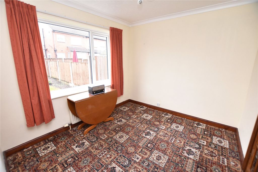 Property photo 3 of 16 Picture No. 06