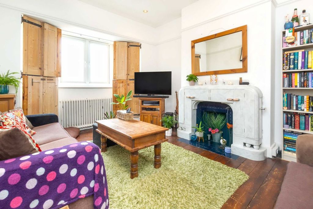 Property photo 1 of 4