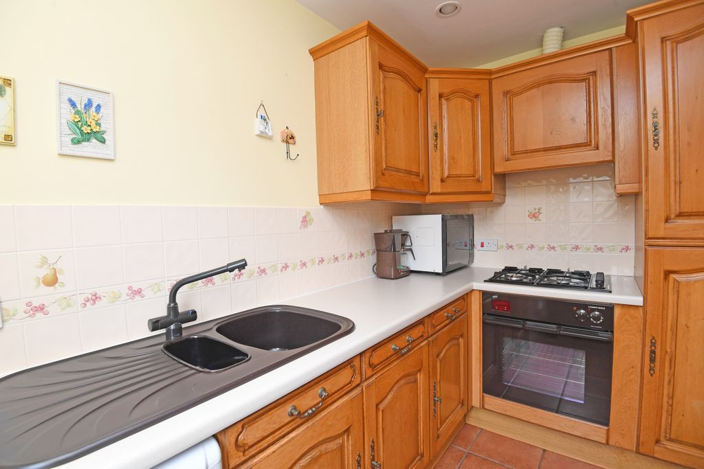 Property photo 3 of 11