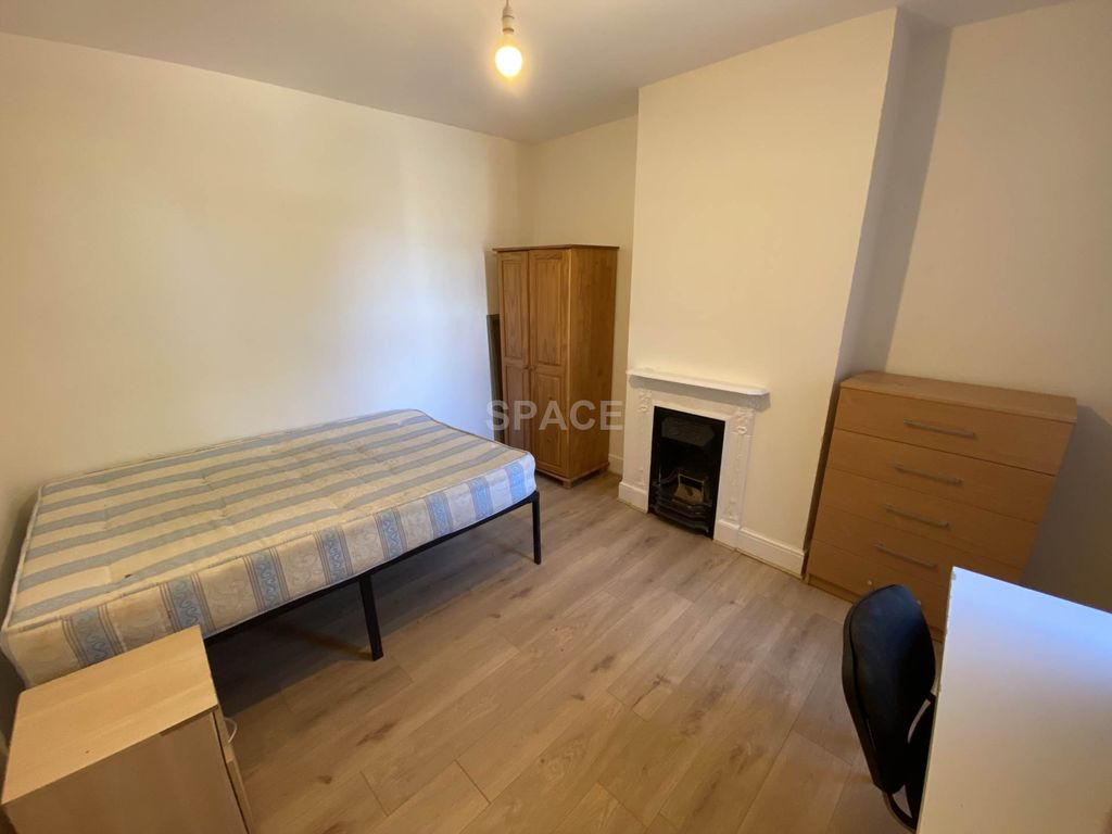Property photo 1 of 4