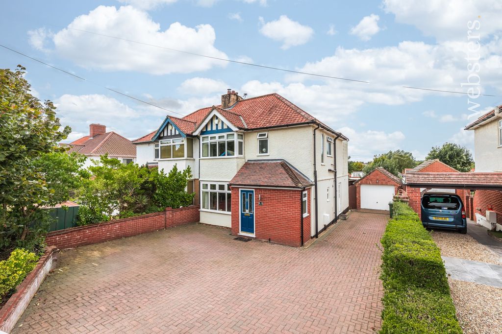 Property photo 1 of 34