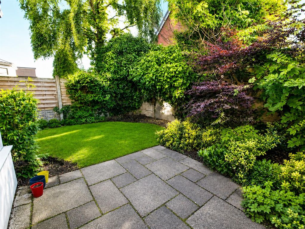 Property photo 3 of 25 Garden .Png