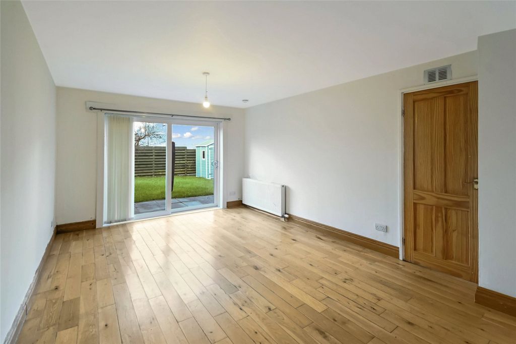 Property photo 3 of 21 Picture No. 04