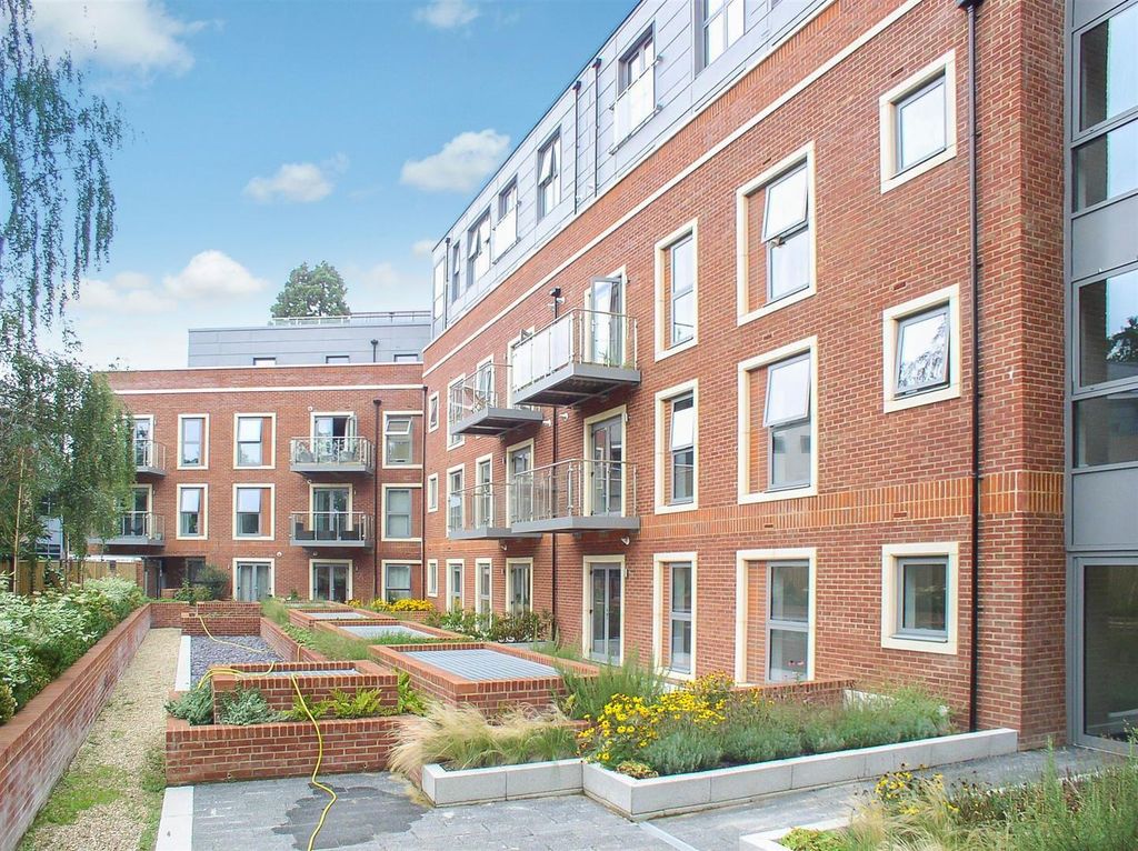 Property photo 1 of 10