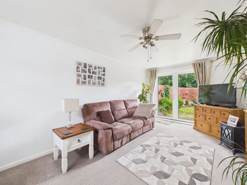 Property photo 3 of 11