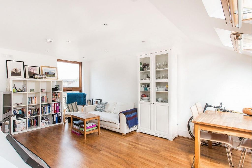 Property photo 2 of 6