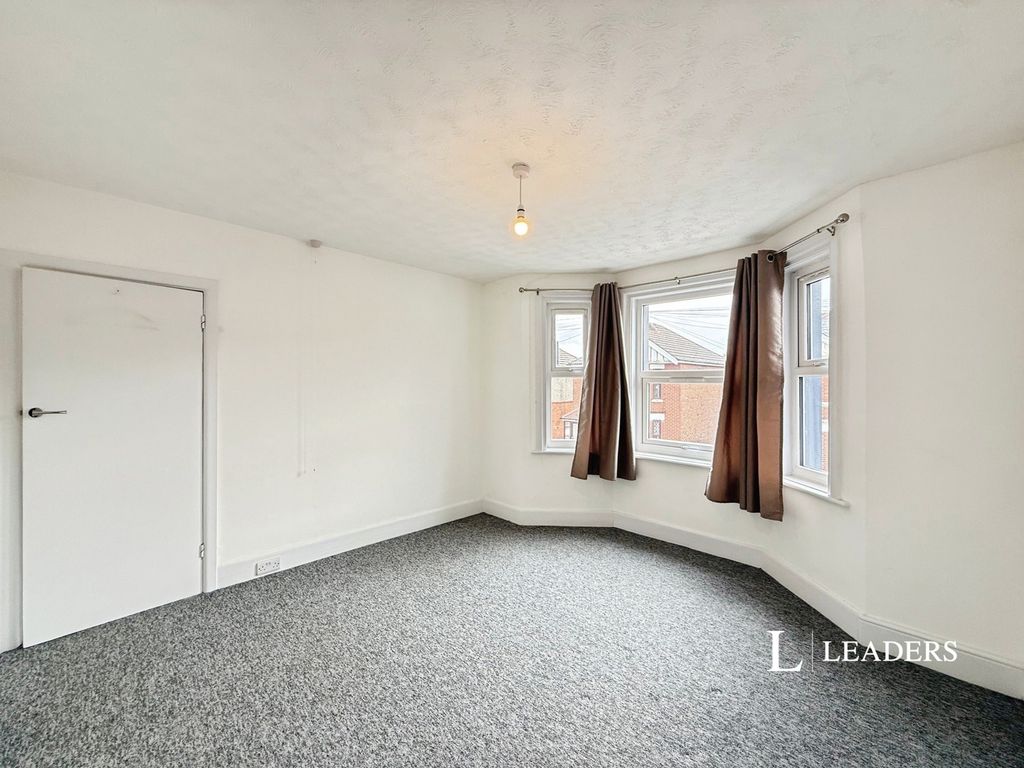 Property photo 3 of 20 Pbox-Img.Jpg