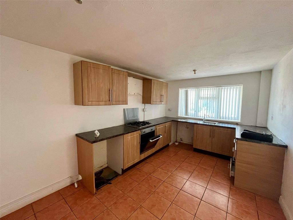 Property photo 3 of 11 Picture No. 38