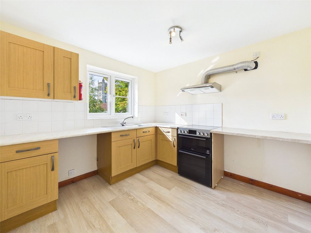Property photo 2 of 10 Picture No. 06