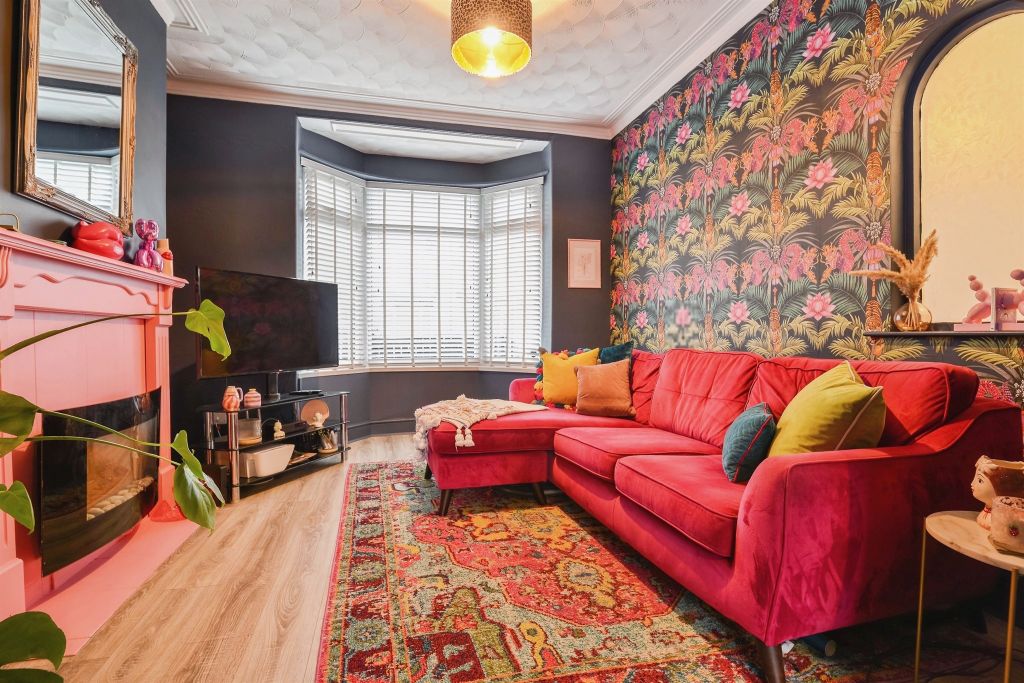 Property photo 3 of 18