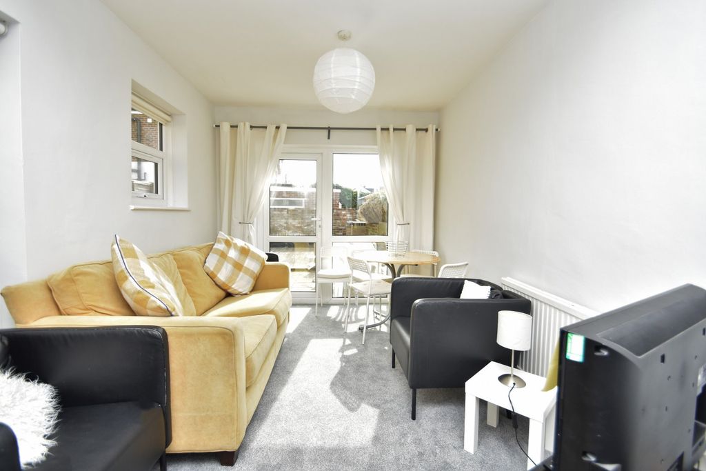 Property photo 1 of 12 Picture No. 10