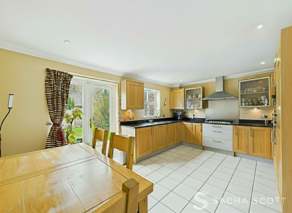 Property photo 3 of 27 Kitchen / Diner