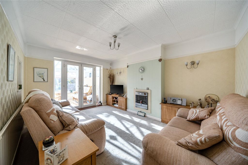 Property photo 2 of 13 Picture No. 11