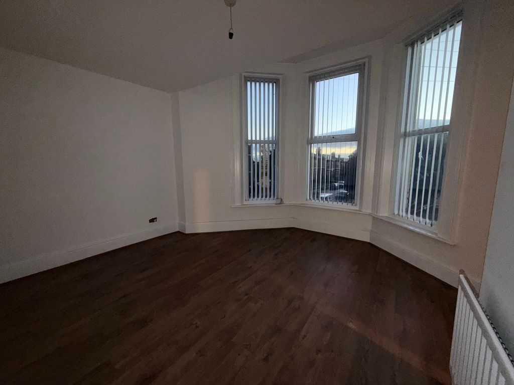 Property photo 2 of 16 Photo 9