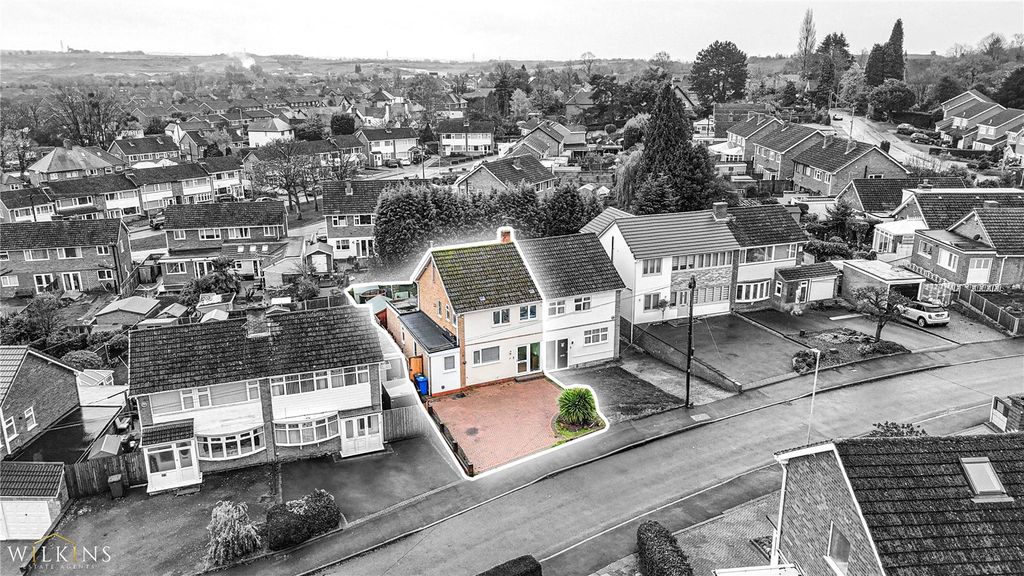 Property photo 1 of 30 Picture No. 03