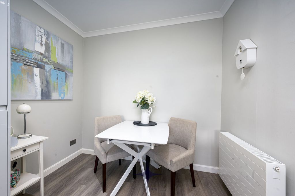 Property photo 3 of 16 Dining