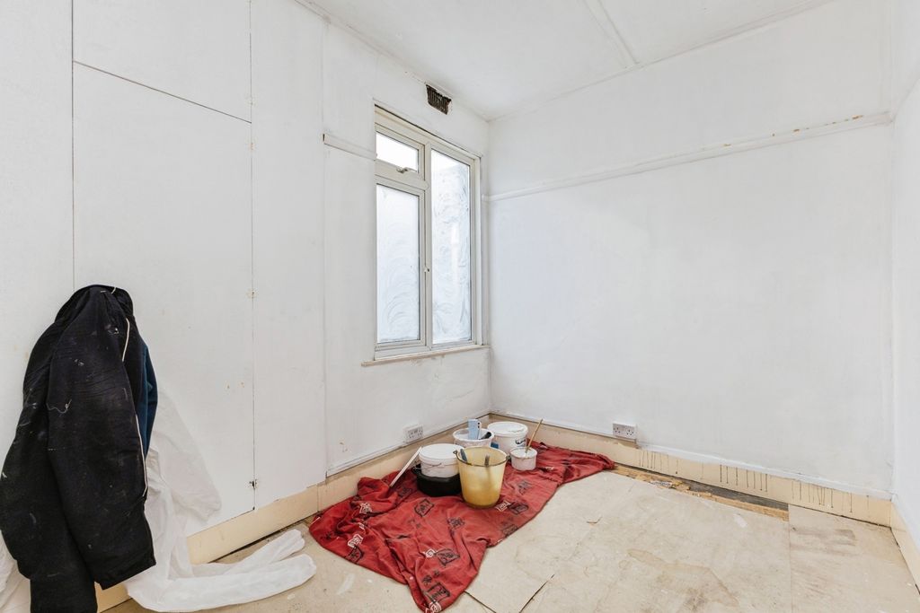 Property photo 2 of 10 Pbox-Img.Jpg
