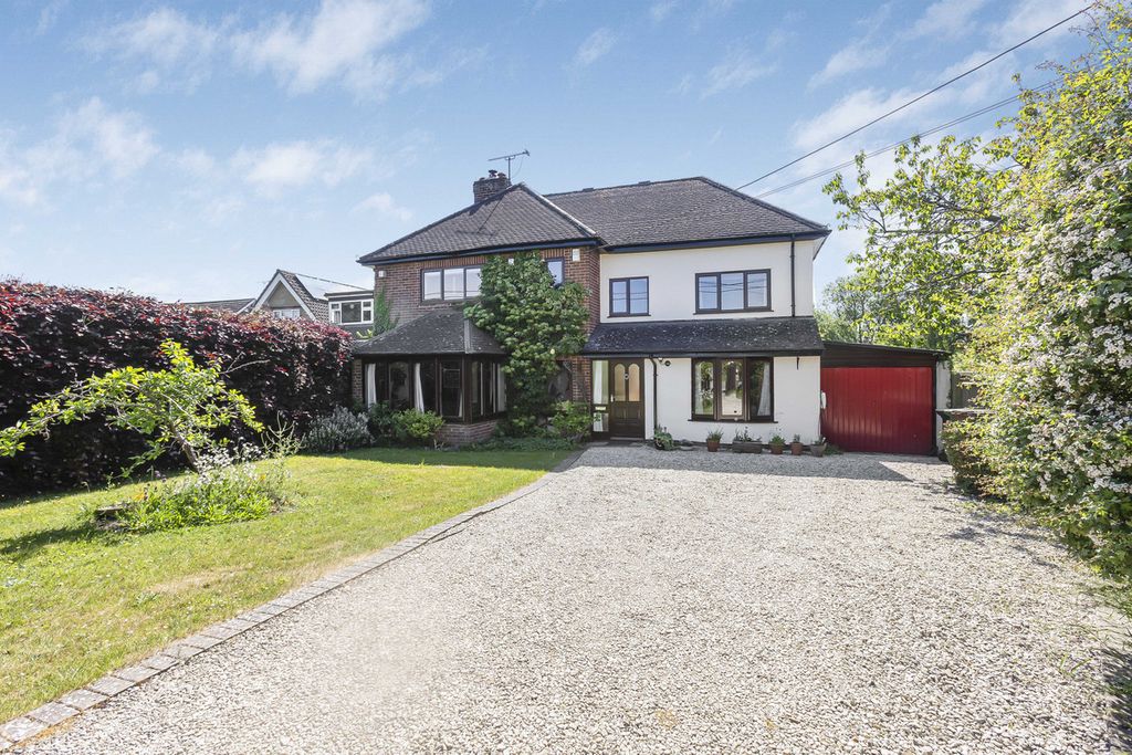 Property photo 1 of 32