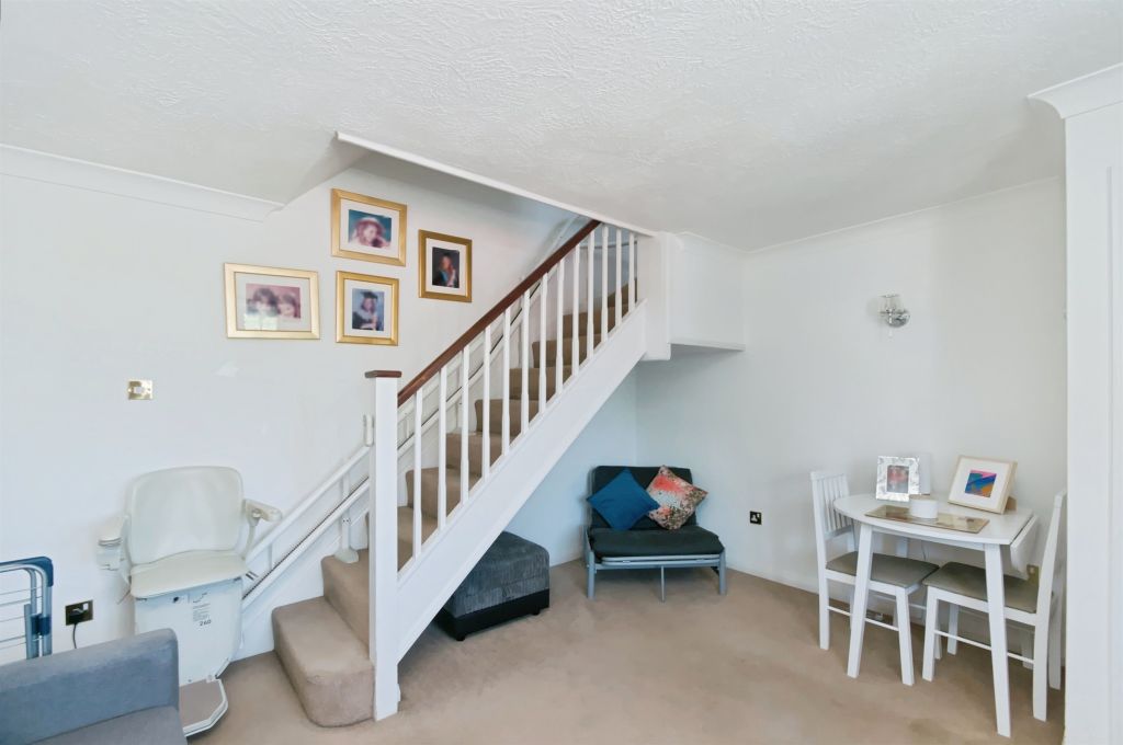 Property photo 3 of 12
