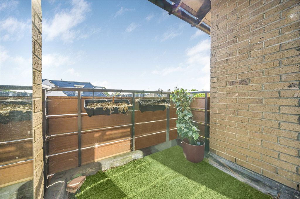 Property photo 3 of 11 Picture No. 24