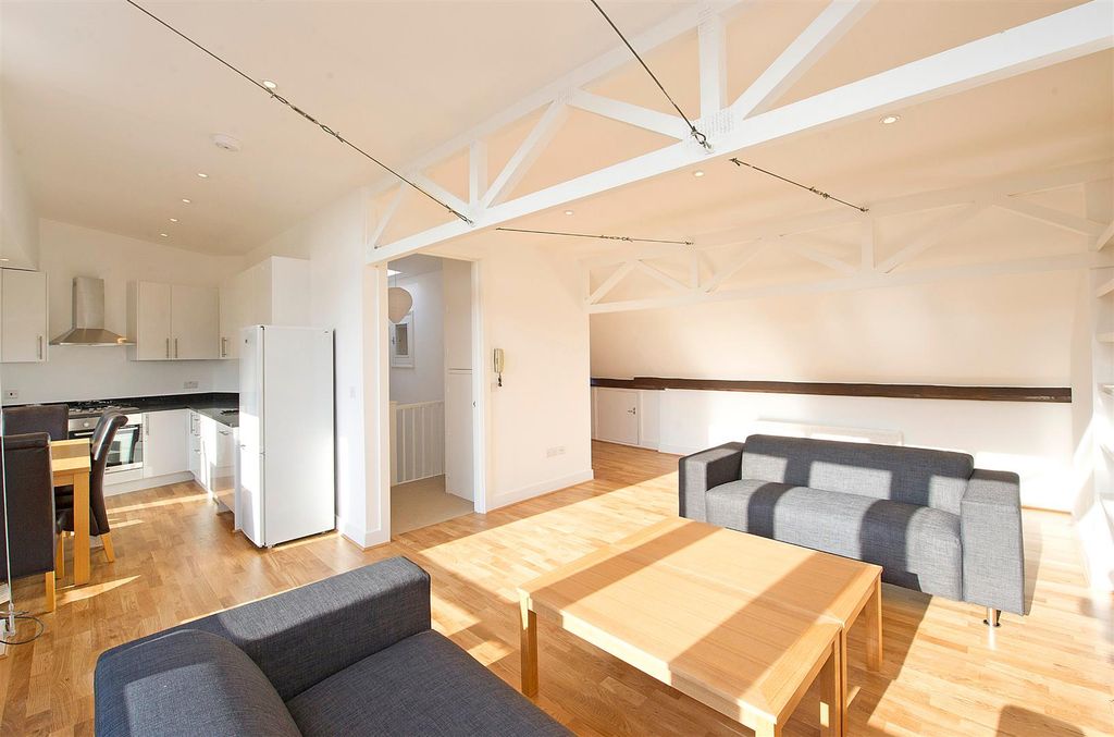 Property photo 1 of 11 Lettings Brook Green Lena Gardens  - Reception (3)