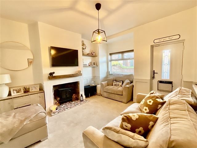 Property photo 2 of 20 Lounge