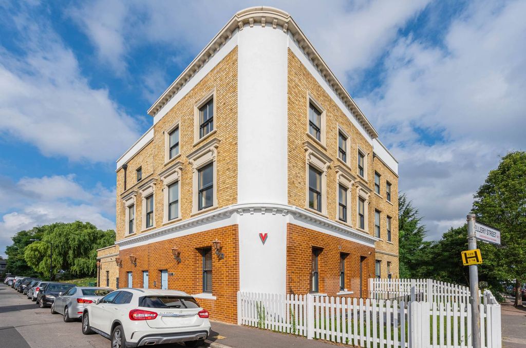 Property photo 1 of 26